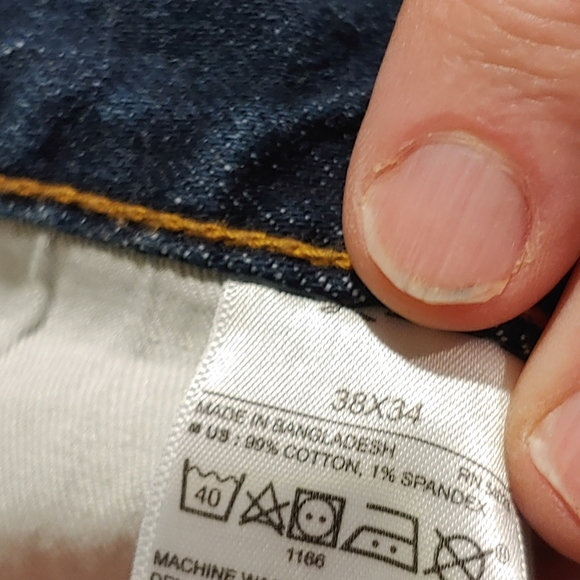 38×35 old navy jeans - Picture 2 of 2